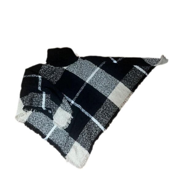 JC Sunny Women's Gray and Black Knit Plaid Turtleneck Shawl - Picture 1 of 2